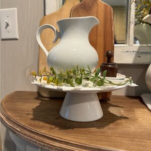 Elegant White Ceramic Cake Stand